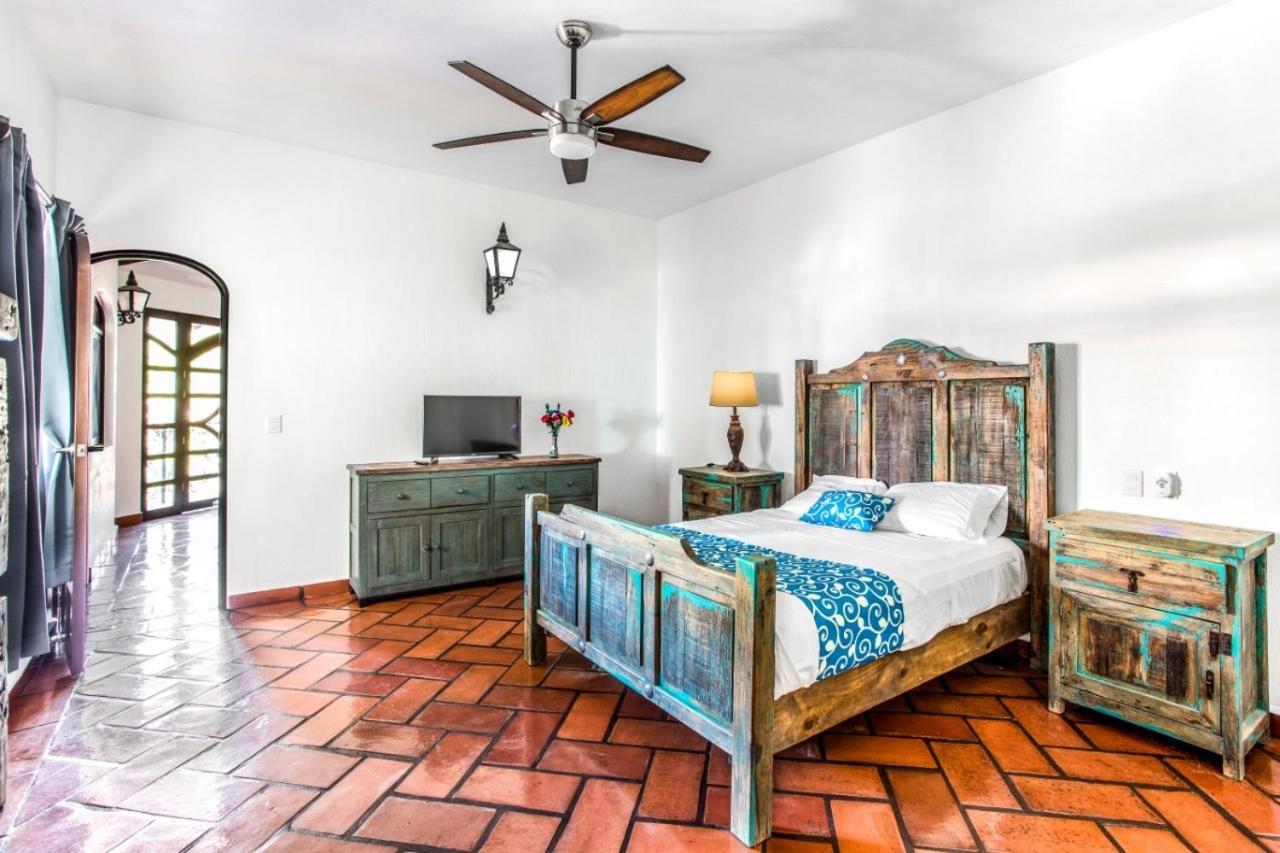 Caroline Bella Bed & Breakfast 아히힉 외부 사진